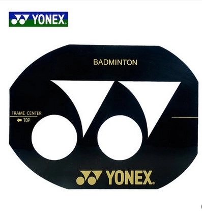 Logo Yonex có được làm bằng chất liệu gì?
