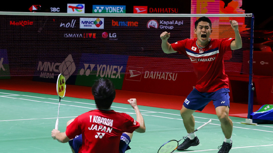 Các vận động viên dùng vợt cầu lông gì để vô địch Indonesia Masters 2021?