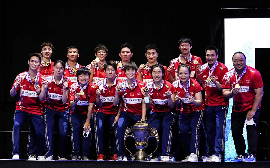 Các vận động viên Trung Quốc dùng vợt gì để vô địch Sudiman Cup 2021 ???