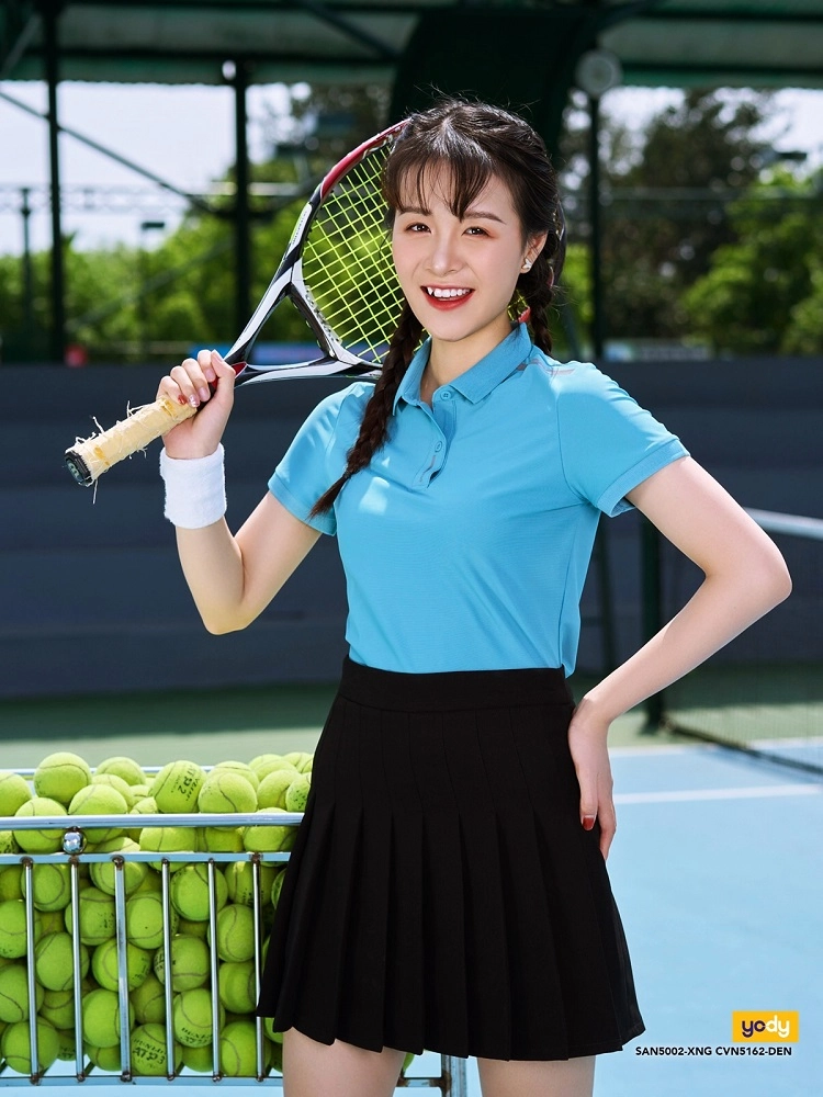 Siêu mẫu Minh Tú chơi tennis cùng tay vợt huyền thoại thế giới Venus  Williams